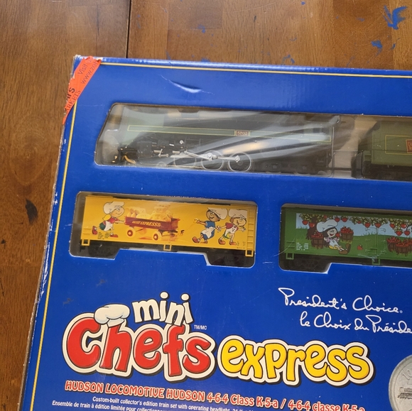 Mini Chefs Express 10th Edition President's Choice Train Railway Set Canada seal - Picture 4 of 6